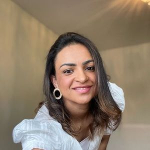 Meet your Posher, Aline